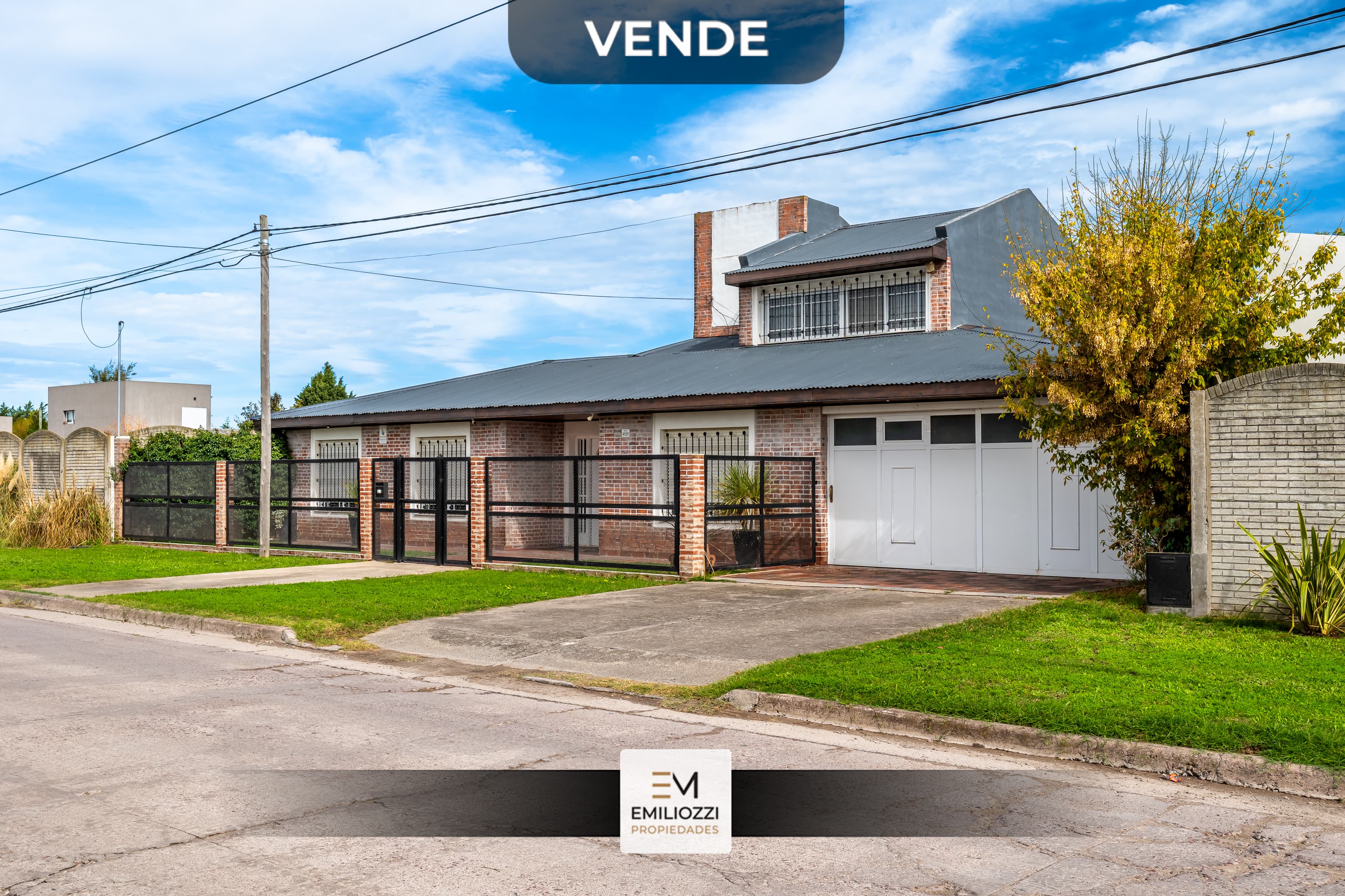 CASA EN BARRIO BANCARIO