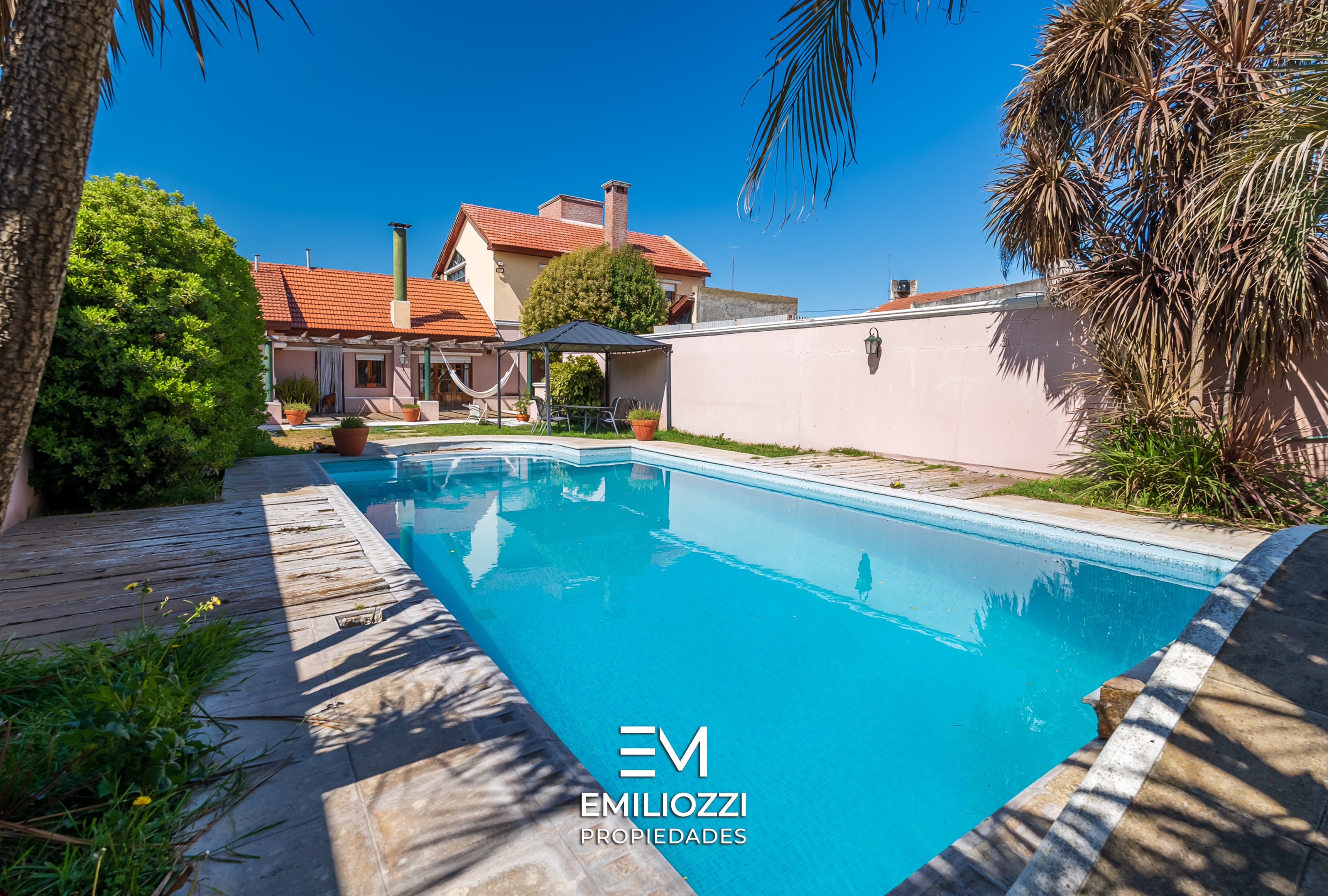 🏡 EN VENTA | IMPORTANTE PROPIEDAD EN BARRIO ROCAMERLO
